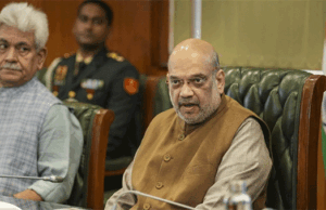 জম্মু ও কাশ্মীরের নিরাপত্তা নিয়ে উচ্চ পর্যায়ের বৈঠক করলেন অমিত শাহ