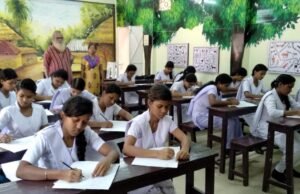 ঝাড়গ্রামে গতবারের তুলনায় অর্ধেক কমে গেল মাধ্যমিক পরীক্ষার্থীর সংখ্যা