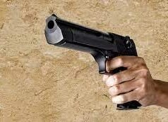 মায়ের সামনেই বিজেপি নেতাকে খুন