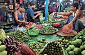 পাইকারি বাজারে দ্রব্যমূল্যের দাম কিছুটা কমল